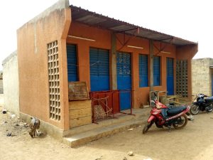 Bâtiment du marché de Lalgaye financé par le FDCI.