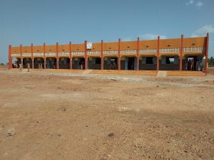 Bâtiment de salles de classe du CEG de Lalgaye réalisé avec le soutien du FDCI.